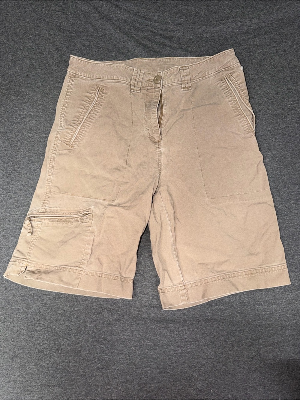 Women’s Woolrich Beige Cargo Shorts - Classic Casual Size 6